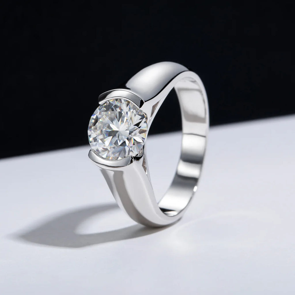 The Sterling Luxe Moissanite Ring – 2ct Round Brilliant Cut