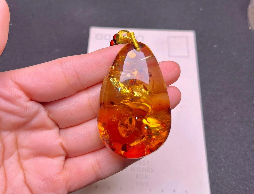 Piebald Amber Statement Pendant – Natural Water Drop Gemstone Necklace