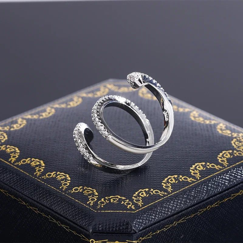 GeoLuxe – Irregular 925 Silver Zircon Ring