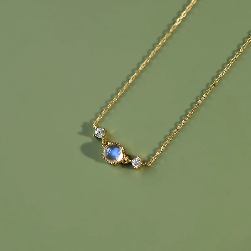 Lunar Glow Collar Necklace – Icy Moonstone Elegance