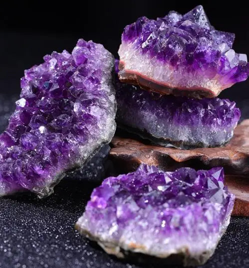 Amethyst Aura Point – Natural Quartz Crystal Geode
