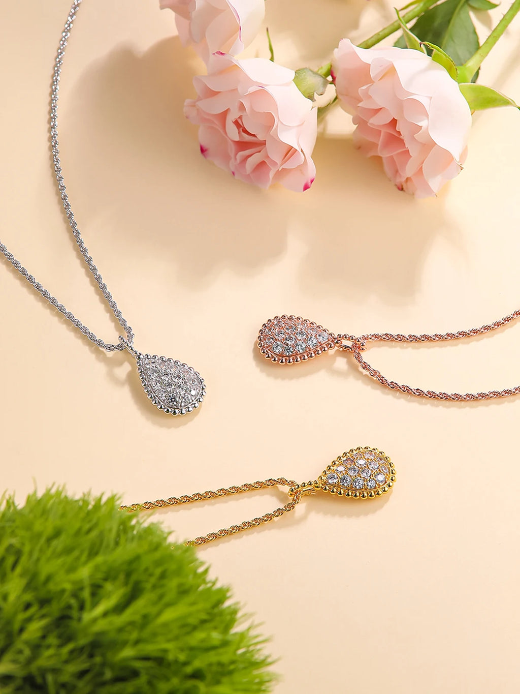 Golden Droplet Pendant Necklace – Full Zircon Water Drop Design